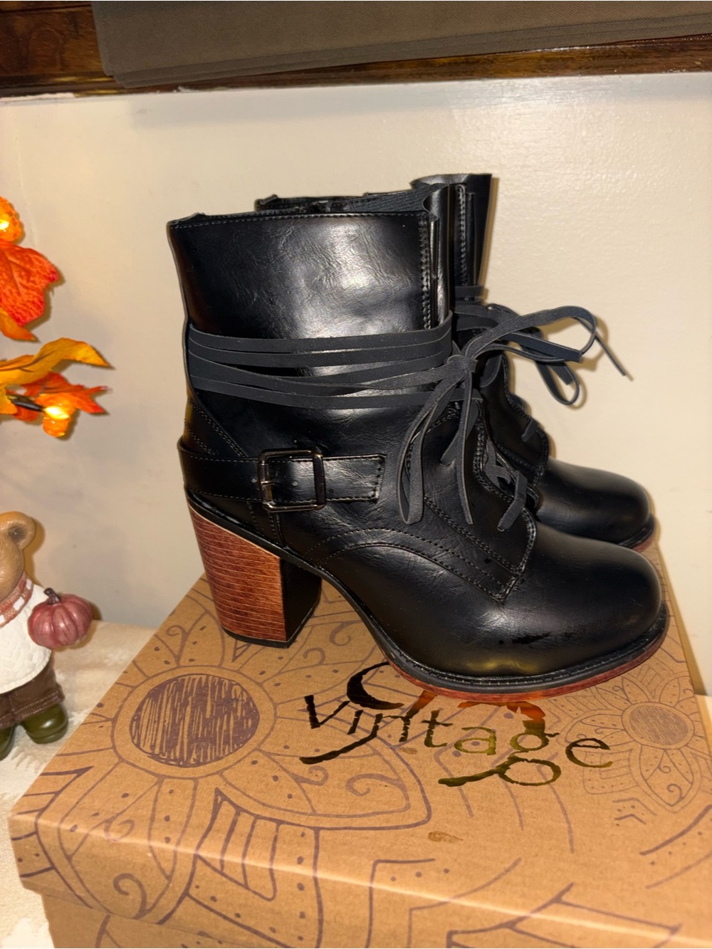 Vintage Black Leather Lace-Up Heeled Ankle Boots with Wood Block Heel